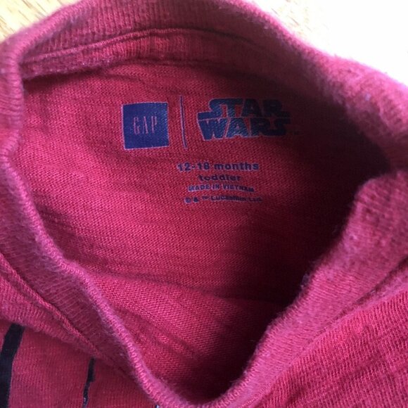 Gap 12-18M Red Star Wars Darth Vader Long Sleeve - Picture 3 of 4